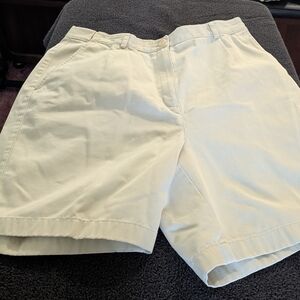 L.L. Bean Original Fit Khaki Shorts Womens 12 Cream Cotton Classic Chino